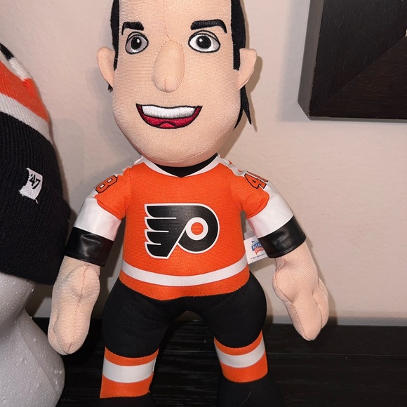 Philadelphia Flyers Kids Bundle: Ski Hat and Briere Doll - Picture 4 of 10